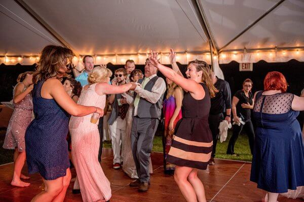 dance doctors, earl newell, charleston dj, wedding dj, company dj, private party, audio equipment, mc, visual equipment, monogram